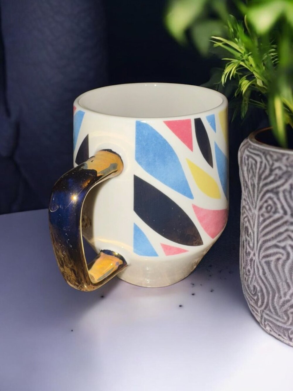 Ceramic Mug With Gold Handle Abstract Leaf Pattern - Picture 3 of 7